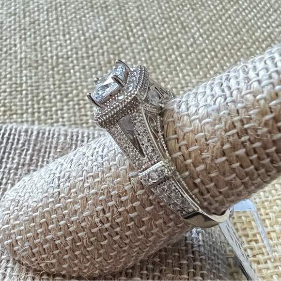 New CZ Cubic Zirconia Sterling Silver Ring Size 7 - Picture 2 of 9